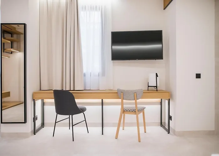 Myr Puerta Serranos 酒店