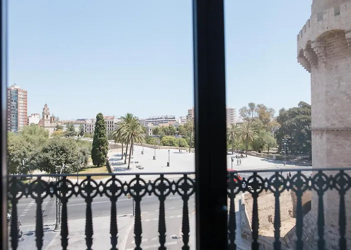 Myr Puerta Serranos 4*