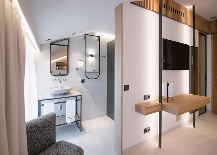 Myr Puerta Serranos 酒店