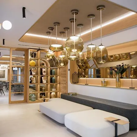 Myr Puerta Serranos 酒店 4*