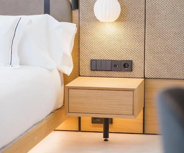 Myr Puerta Serranos 4* فالنسيا