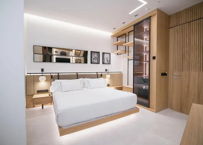 فندق Myr Puerta Serranos 4*