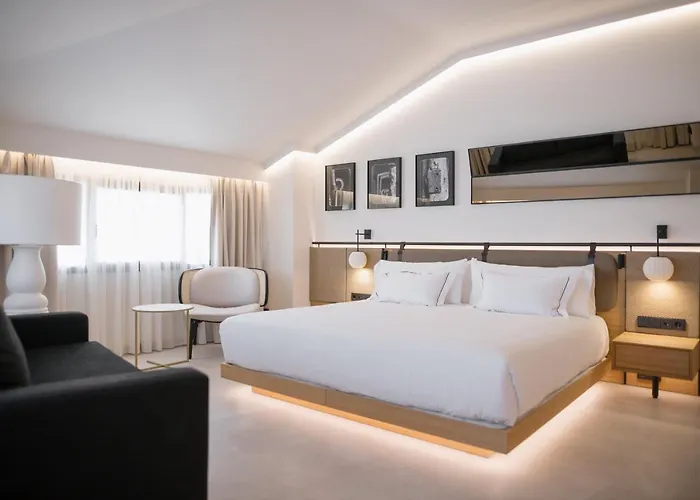 Myr Puerta Serranos 4* فالنسيا